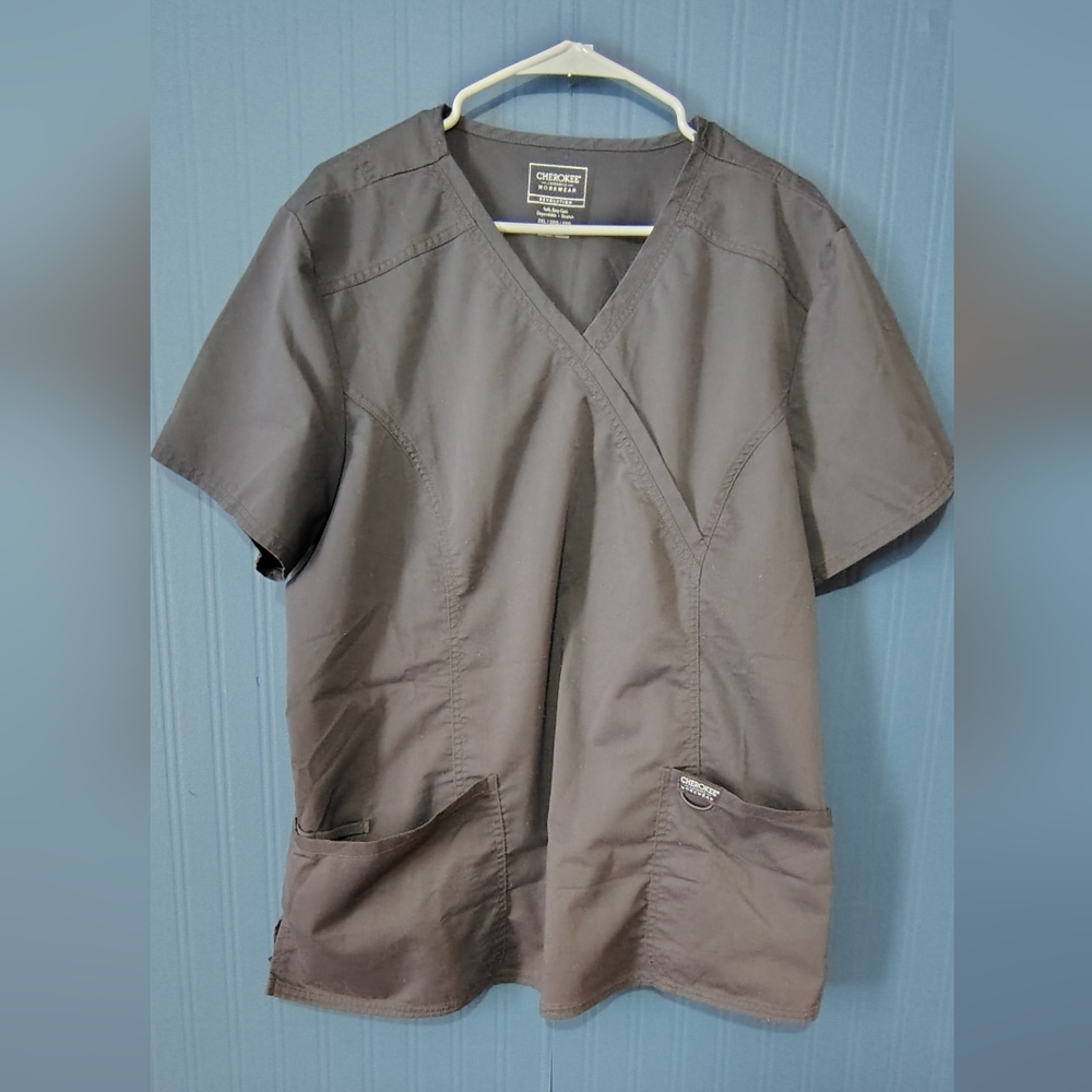 Cherokee Revolution Workwear Top in Gray